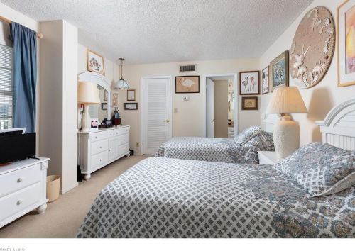 3443 Gulf Shore Blvd, Naples FL 34103-3633 exterior