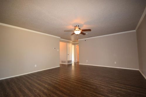 2405 Pebblebrook Trl, Irving TX  75060-7247 exterior