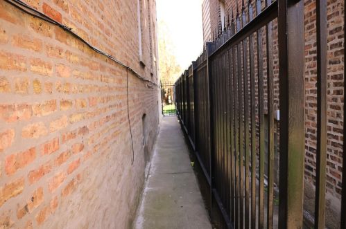 2252 Keeler Ave, Chicago IL 60652-1233 exterior