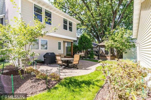 1329 Hartford Ave, Saint Paul MN 55116-1648 exterior