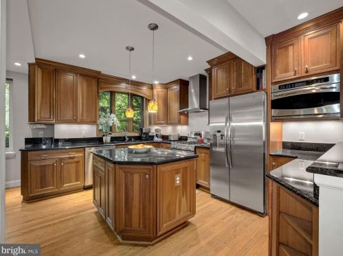 1111 Highland Dr, Silver Spring MD 20910-2220 exterior