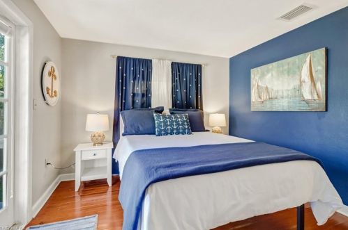 547 101 Ave, Naples FL 34108-3202 exterior