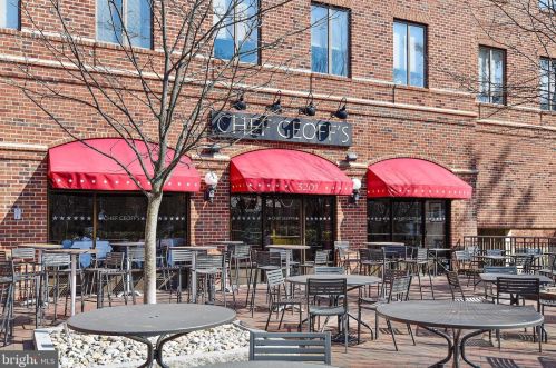 4201 Cathedral Ave, Washington DC  20016-4901 exterior