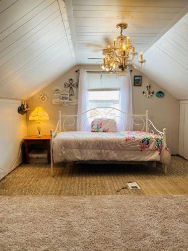 738 Camp Hollow Rd, Pittsburgh PA 15122-3300 exterior