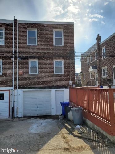 7054 Dorcas St, Philadelphia PA 19111-4111 exterior