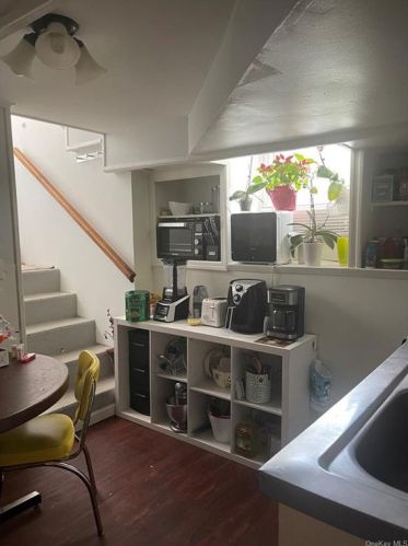 129 Cottage Ave, Mount Vernon NY 10550-1404 exterior