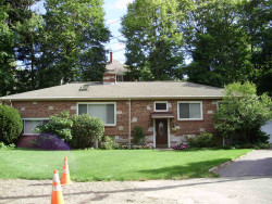 62 Bencliffe Cir, Newton, MA 02466-1101