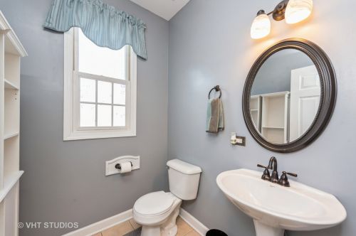 3480 Red Barn Dr, Bull Valley IL 60097-8189 exterior