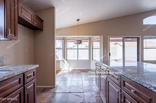 15026 46 Pl, Phoenix AZ 85042-5308 exterior