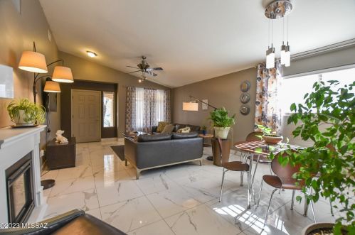 6802 Quailwood Way, Tucson AZ 85757-6923 exterior