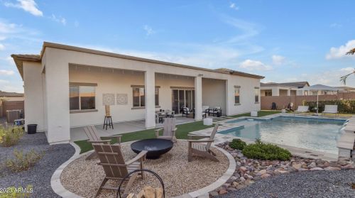 8513 22 Dr, Phoenix AZ 85041-7712 exterior