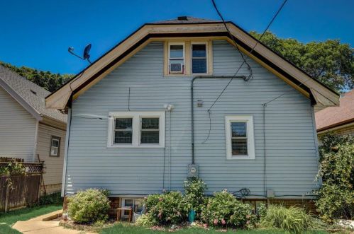 2106 34, Milwaukee WI 53215-2301 exterior