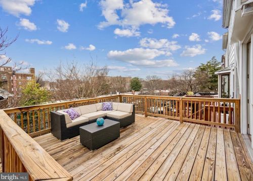 1700 Hobart St, Washington DC 20009-3705 exterior