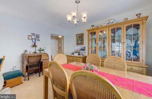 24 Fireside Cir, Columbus NJ 08022-1016 exterior