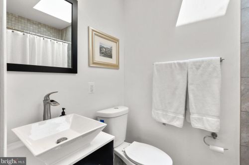 1147 Abbey Pl, Washington DC exterior