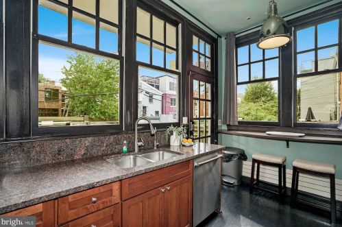 1406 Swann St, Washington DC  20009-3904 exterior