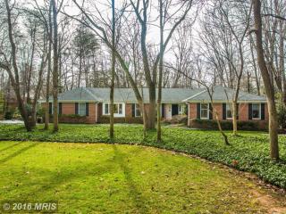 11469 Bronzedale Dr, Vienna VA  22124-2125 exterior