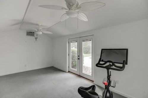 239 Midvale Dr, Atlanta GA  30342-3326 exterior