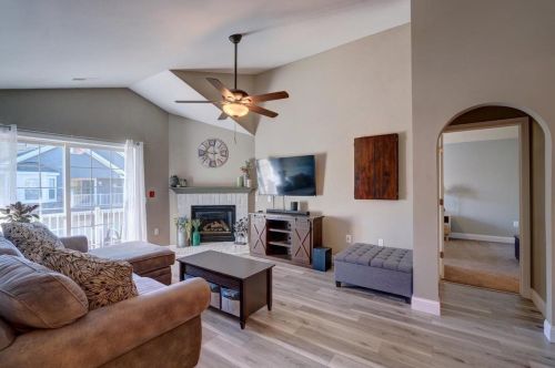 3282 Stonecreek Dr, Madison WI 53719-5250 exterior