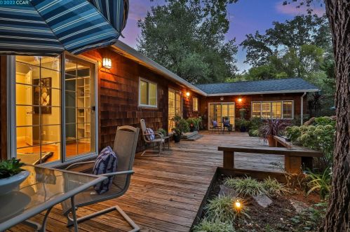 81 Byron Dr, Concord CA 94523-4102 exterior