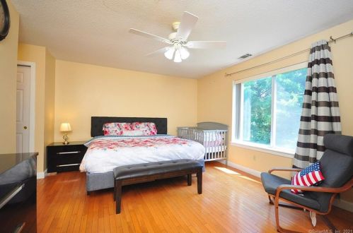 75 Florence Way, Farmington CT 06032-3438 exterior