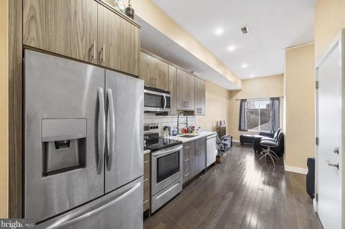 1803 6 St, Philadelphia PA 19140-2539 exterior