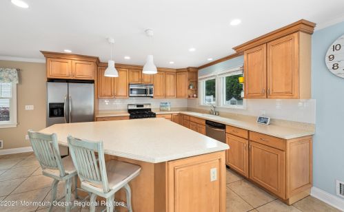 131 Monroe Ave, Red Bank NJ 07702 exterior