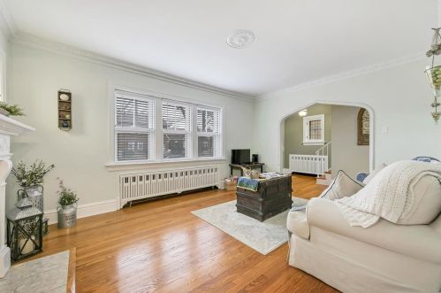 6430 Winona Ave, Saint Louis MO 63109-2125 exterior