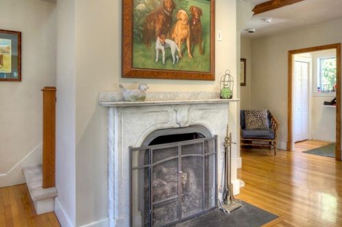 162 Rhode Is Ave, Middletown RI 02840-2761 exterior