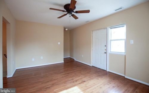 460 Mellon St, Washington, DC 20032-2617