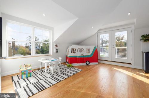 4214 16th St, Washington DC  20011-7006 exterior