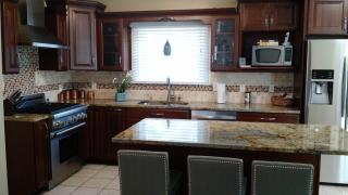 1497 Rockland Ave, Cleveland OH  44116-1934 exterior