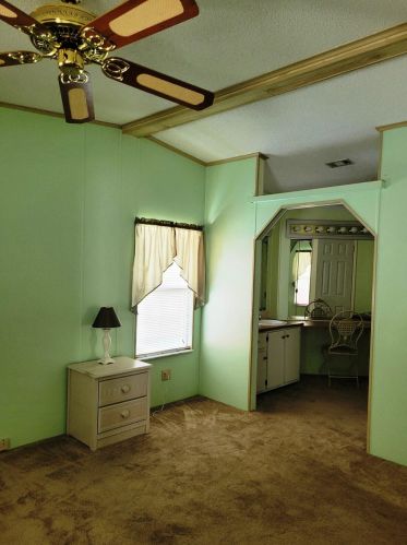 560 Natalie Dr, Fort Pierce FL 34952-7903 exterior