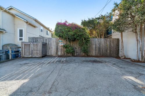 425 Riverview Ave, Capitola CA 95010-2757 exterior