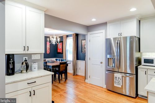 716 Beall Ave, Rockville MD 20850-2107 exterior