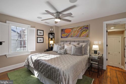 320 Patrick St, Alexandria VA  22314-2443 exterior