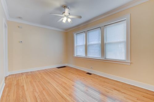 701 87 Pl, Chicago IL 60617-2702 exterior