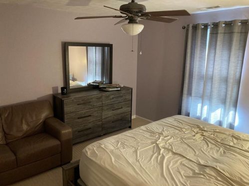 1142 Hartford Ave, Providence RI 02919-7111 exterior