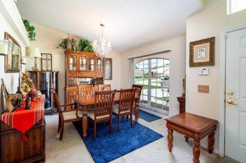 132 Carter Ave, Fort Pierce, FL 34983-3008