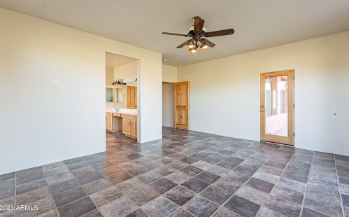 48909 3rd Ave, Phoenix AZ 85027-4700 exterior