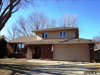 518 215th St, Omaha, NE 68022-2057