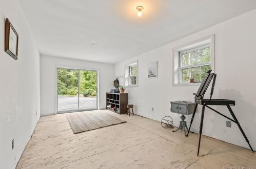 1 Hidden Lk Ct, Ridgefield CT 06877-2310 exterior