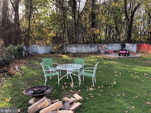 955 Olden Ave, Trenton NJ 08638-4911 exterior