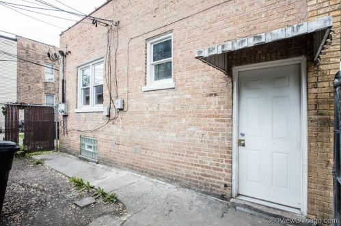 6900 Campbell Ave, Chicago IL 60645-4604 exterior