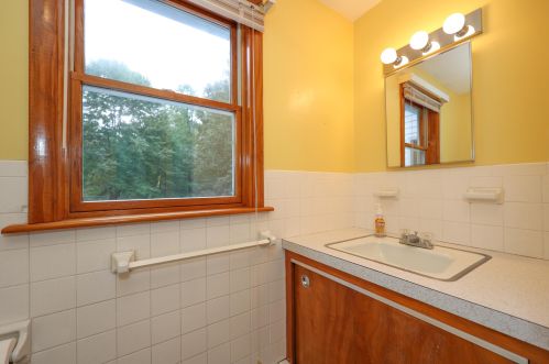 494 Mtn Rd, Concord NH 03301-6902 exterior