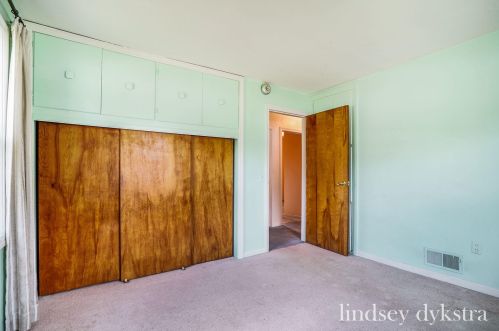 3844 Balsam Ave, Grand Rapids MI  49525-2411 exterior