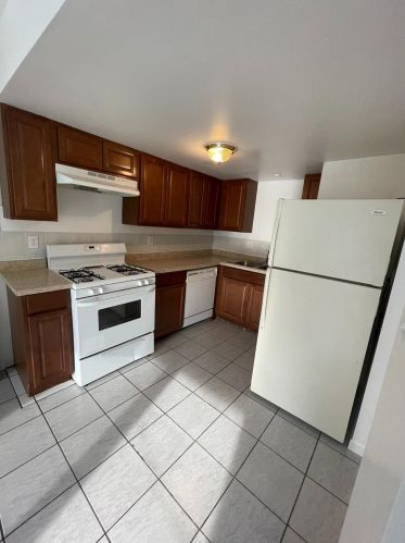 7542 Whitcomb St, Gary IN 46404-2618 exterior