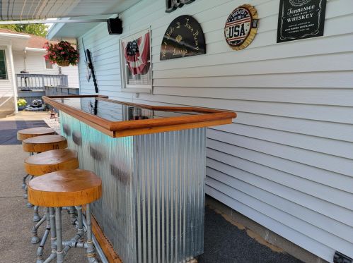 1849 Lawnel Ave, Meskegon MI 49441-3743 exterior