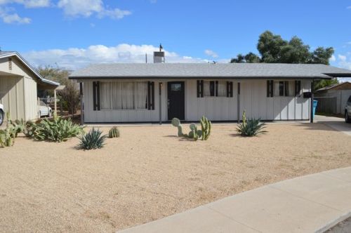 2801 48 Ln, Phoenix AZ  85035-2143 exterior