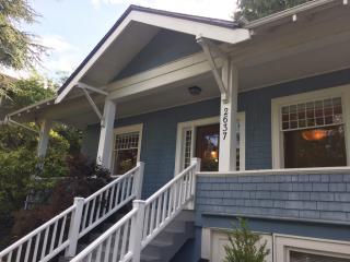 2637 2nd Ave, Seattle WA  98121-1211 exterior